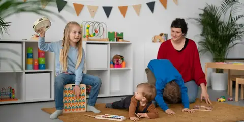 Is Nesting the Secret to Harmonious Co-Parenting?