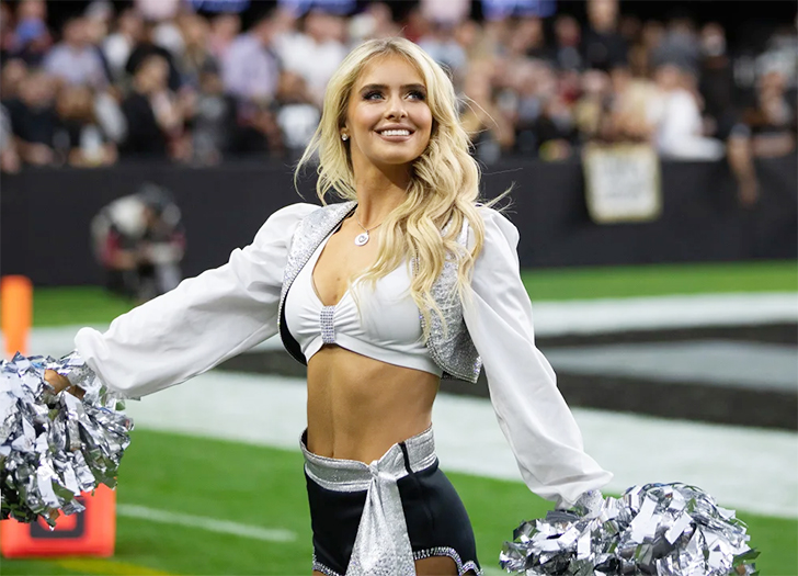 The Hottest Cheerleading Squads That Make Nfl A Glamorous And Glitzy