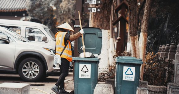 Is it legal to dumpster dive behind stores?