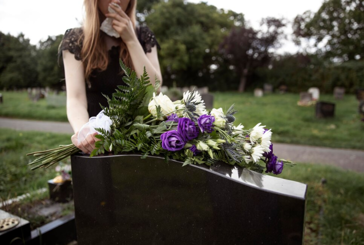 can you bury a family member on your property